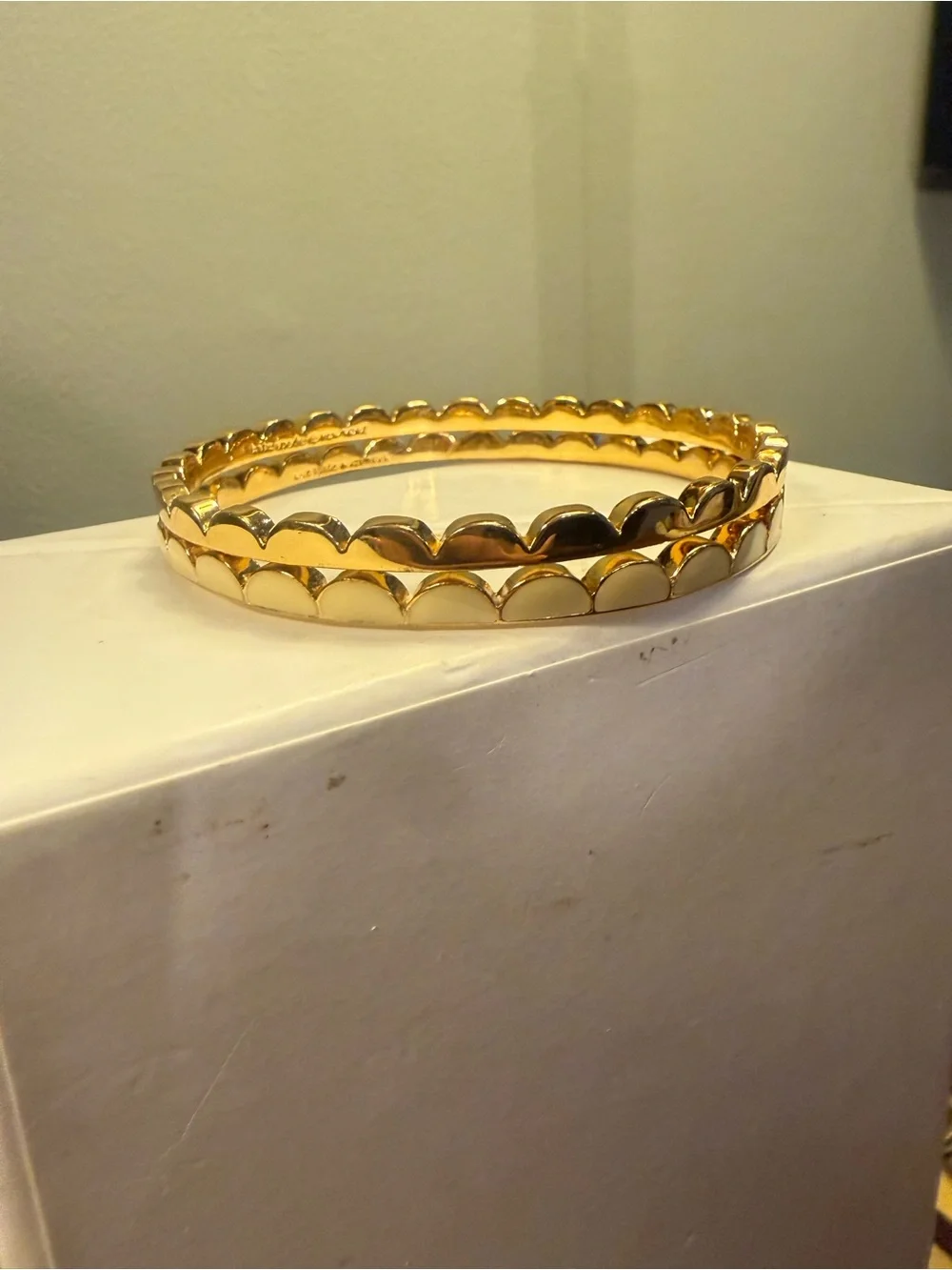 kate spade Gold & Cream Enamel Scalloped Stackable Bangle Set w/ Dustbag - Picture 6 of 11